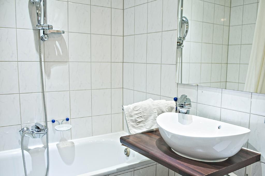 Ravel International Offenbach am Main Quarto foto